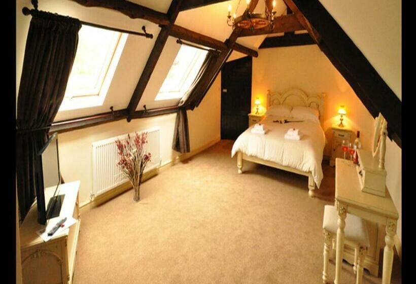 غرفة قياسية سرير كينج, Langley Inn