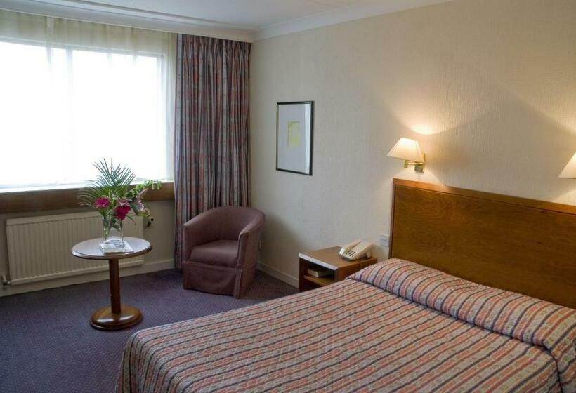 Номер Стандарт, Airport Hotel Manchester