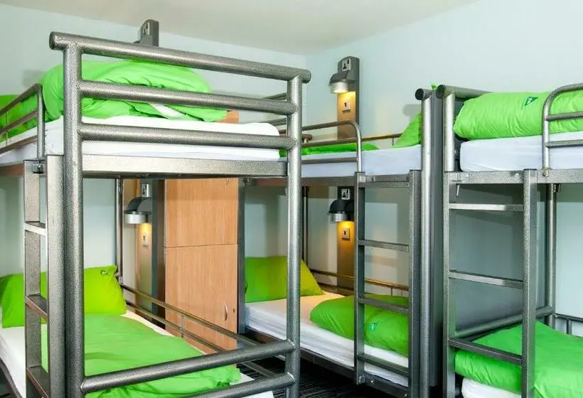 Standard Neljän Hengen Huone, Yha Stratford Upon Avon