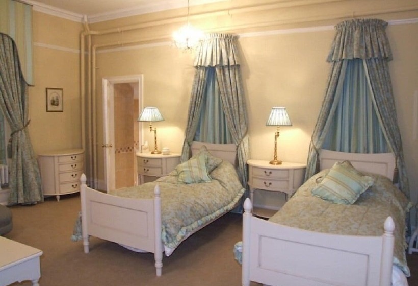 Номер Стандарт, Castle House B And B