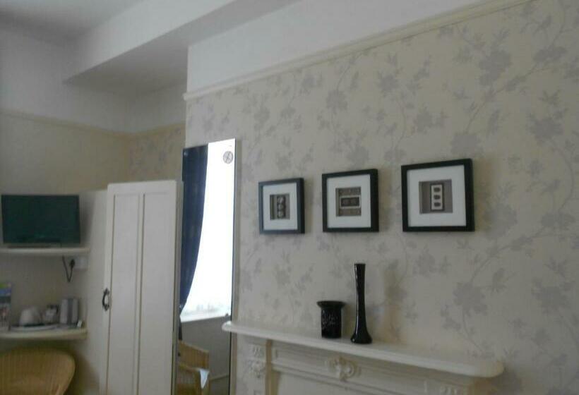 스탠다드 룸, Cromwell House