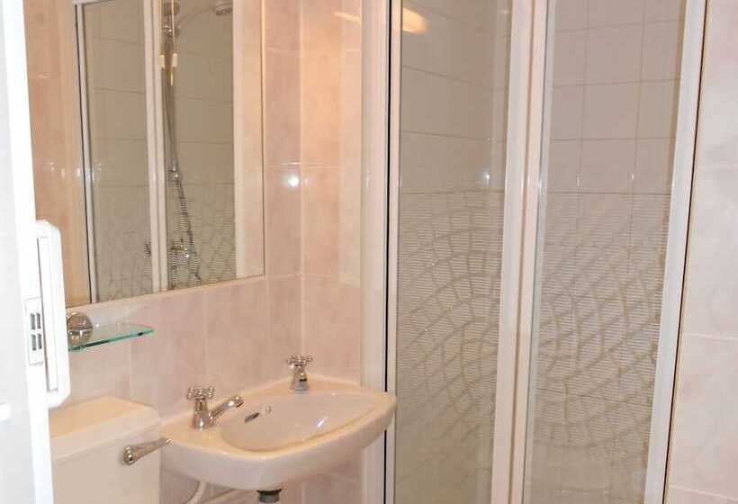 스탠다드 룸, Cromwell House