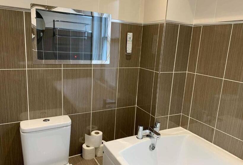 סוויטת סופריור, Four Seasons