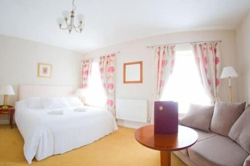 חדר משפחתי, Four Seasons