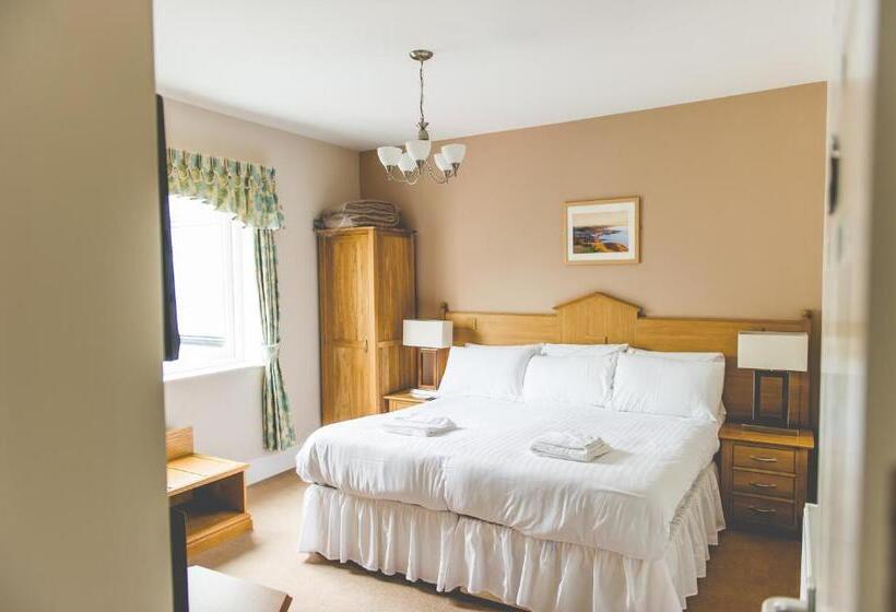 חדר סופריור, Four Seasons