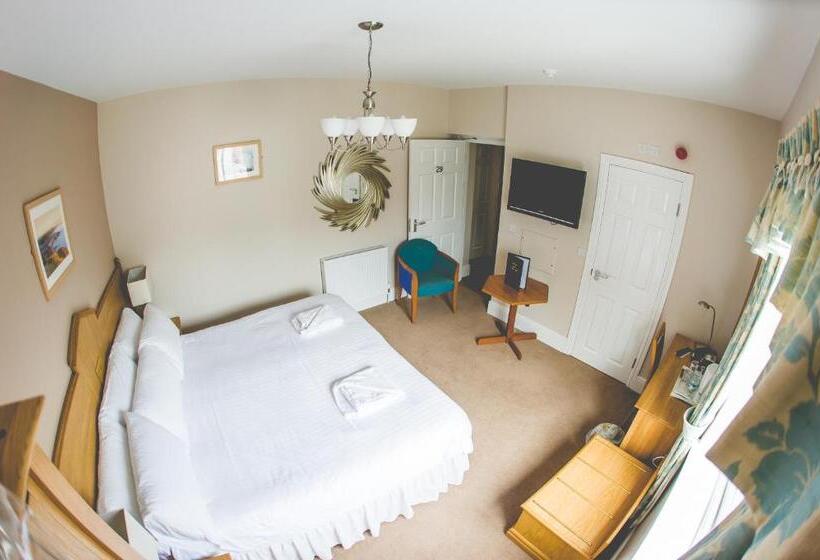 חדר סופריור, Four Seasons