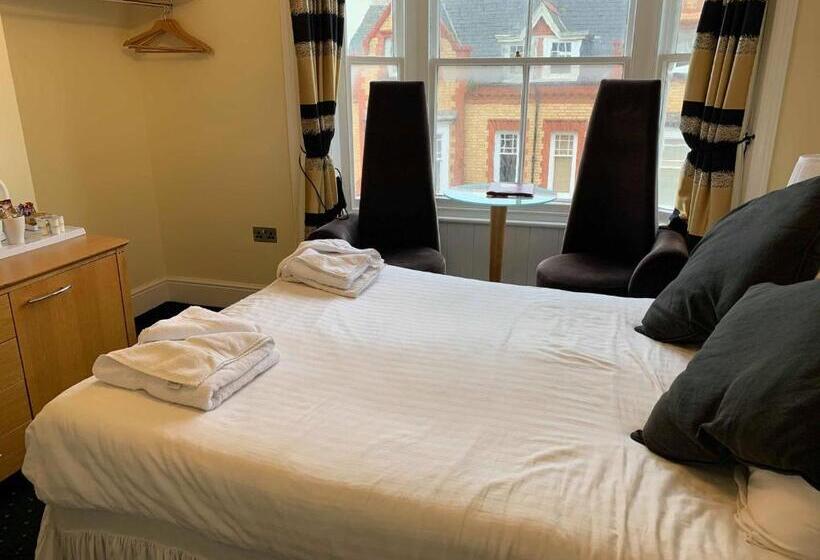 סוויטת סופריור, Four Seasons