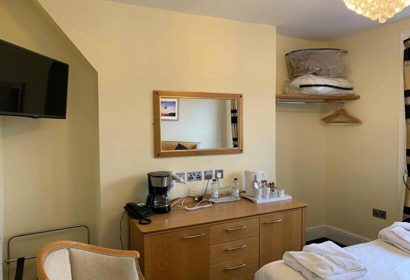 סוויטת סופריור, Four Seasons