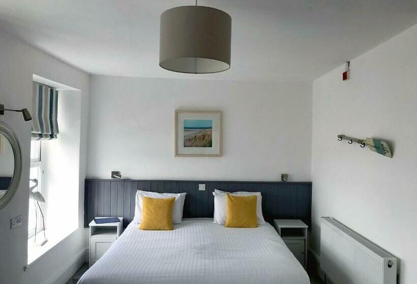 غرفة سوبيريور مطلّة علي البحر, Seabreeze Restaurant With Rooms