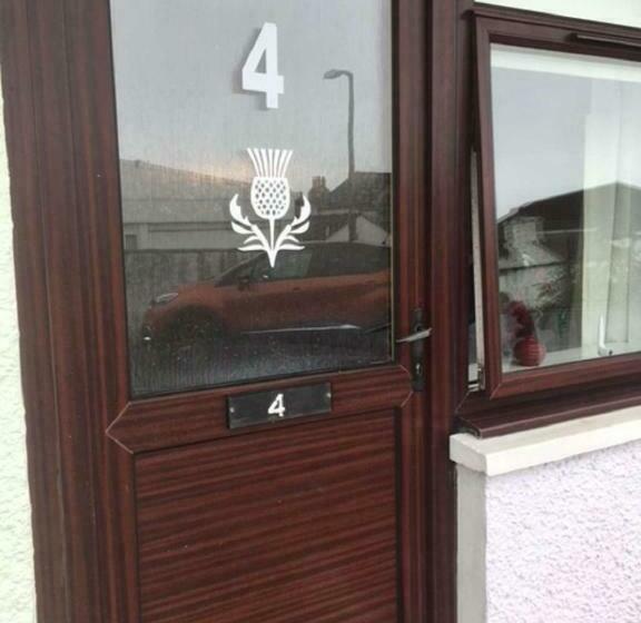 חדר סטנדרט, The Thistle