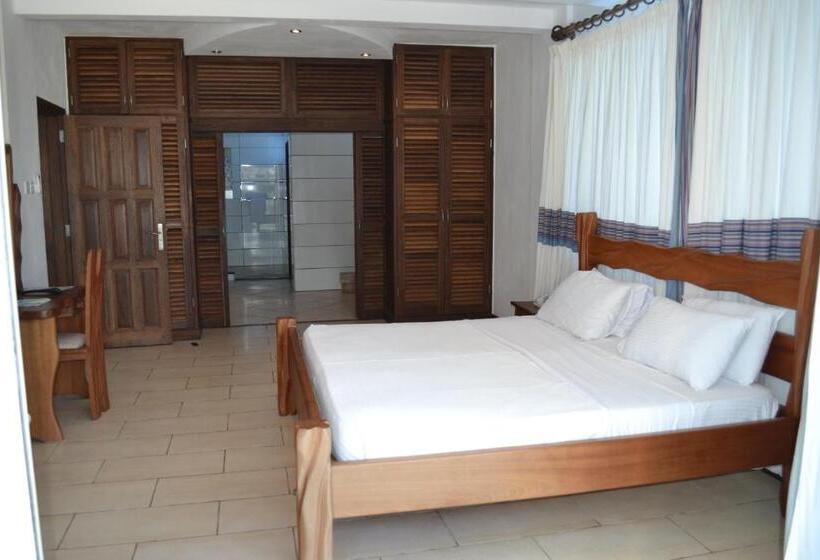 آپارتمان 3 خوابه, Cowrie Shell Beach Apartments Official