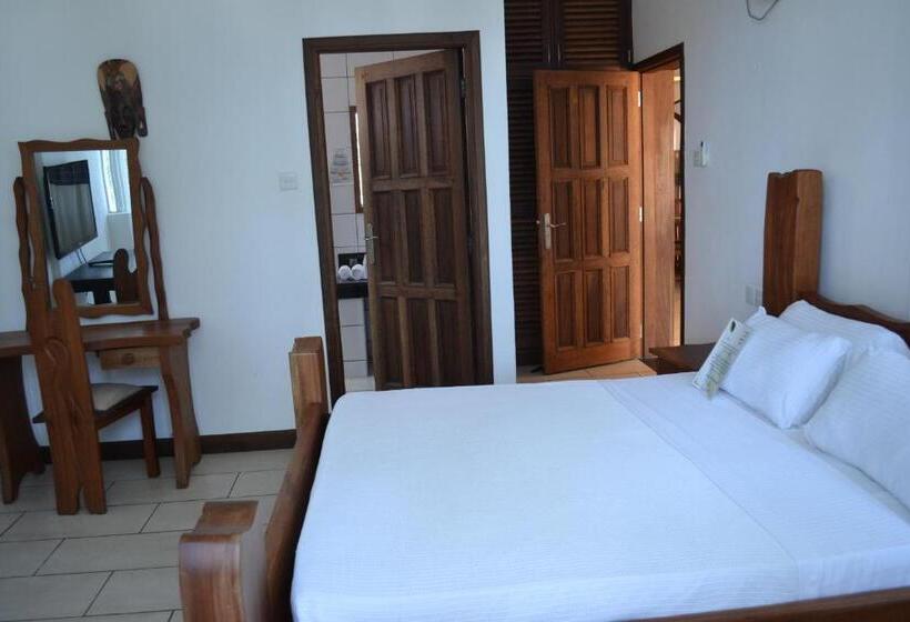 آپارتمان 3 خوابه, Cowrie Shell Beach Apartments Official