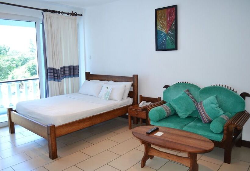 استودیوی استاندارد, Cowrie Shell Beach Apartments Official