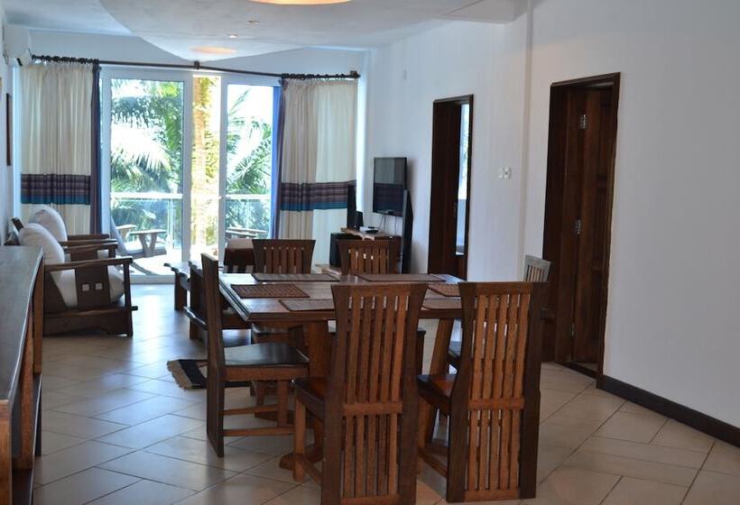 آپارتمان 3 خوابه, Cowrie Shell Beach Apartments Official