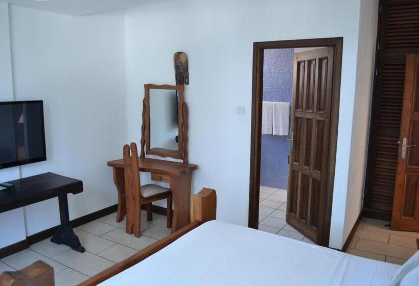 آپارتمان 3 خوابه, Cowrie Shell Beach Apartments Official