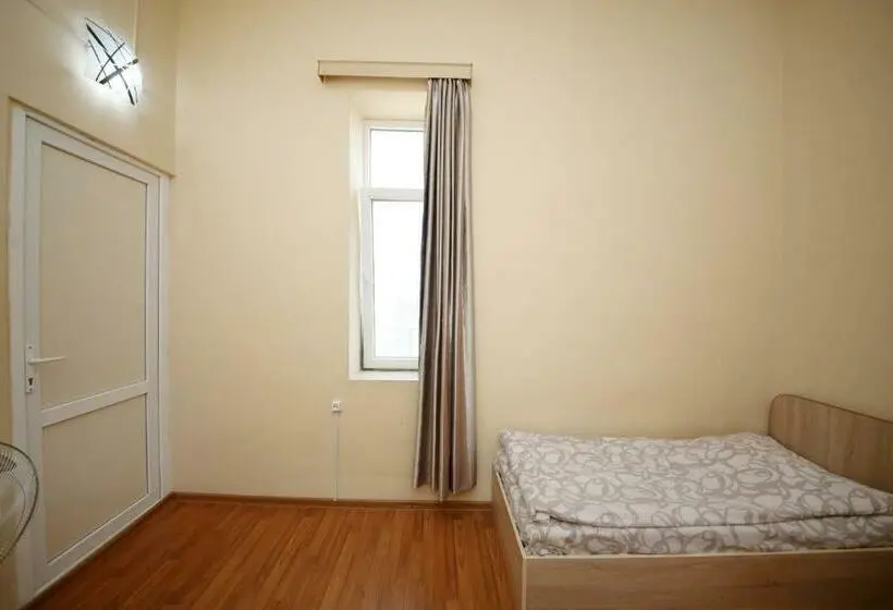 اتاق لوکس, Hostel Mandaria