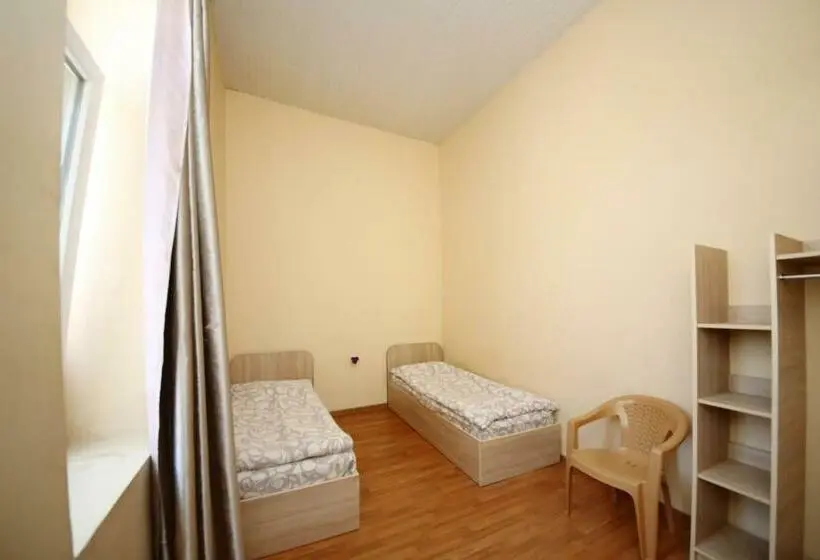 اتاق لوکس, Hostel Mandaria