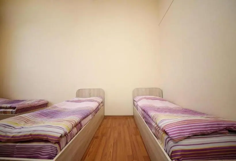 اتاق استاندارد چهار تخته, Hostel Mandaria