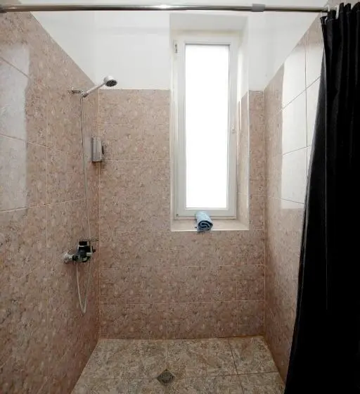 آپارتمان 1 خوابه با چشمانداز, Hostel Mandaria