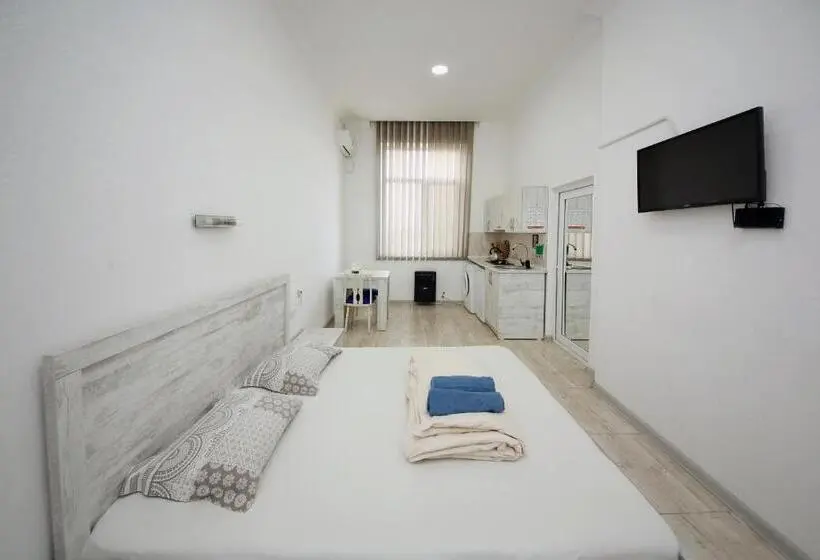 آپارتمان 1 خوابه با چشمانداز, Hostel Mandaria