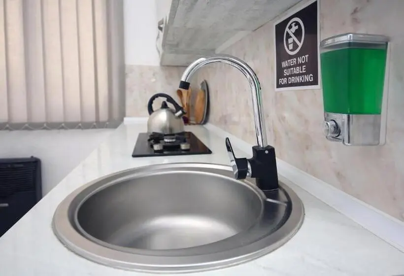 آپارتمان 1 خوابه با چشمانداز, Hostel Mandaria