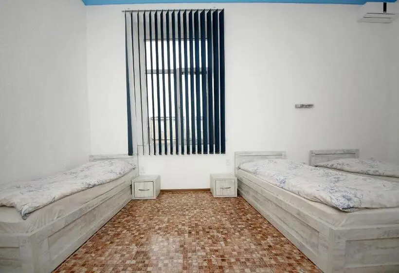 اتاق استاندارد سه نفره, Hostel Mandaria