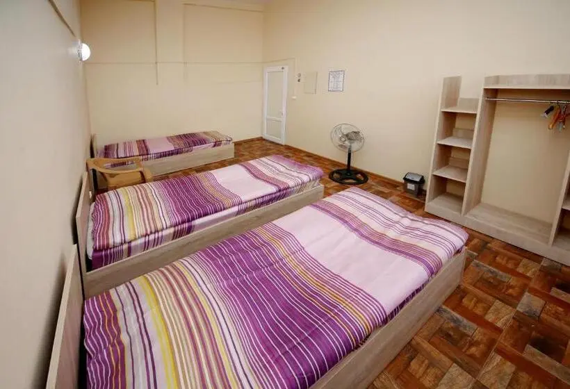 اتاق کلاسیک چهارنفره, Hostel Mandaria