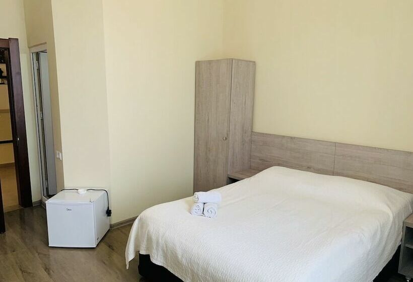 اتاق راحتی, Amigo I