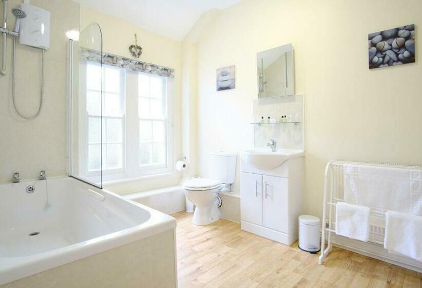 スタンダードルーム, Brendon Arms