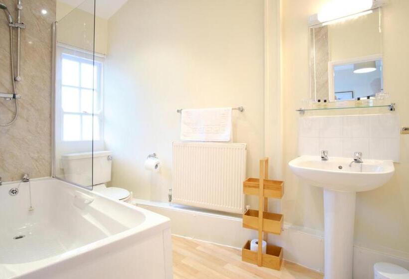 スタンダードルーム, Brendon Arms