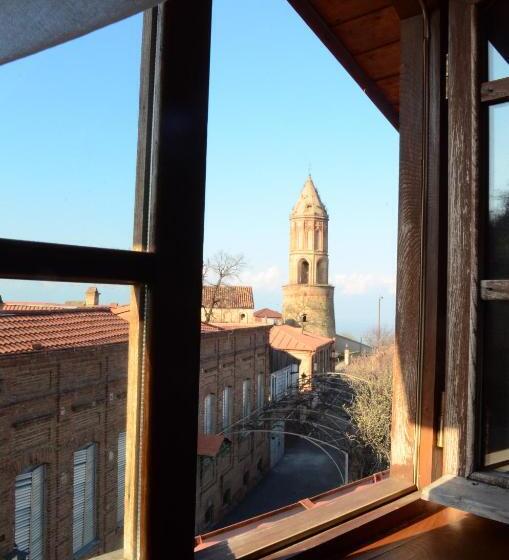 スタンダードトリプルルーム, Brigitte