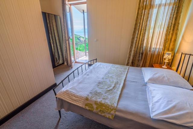 اتاق استاندارد با بالکن, Dzveli Ubani