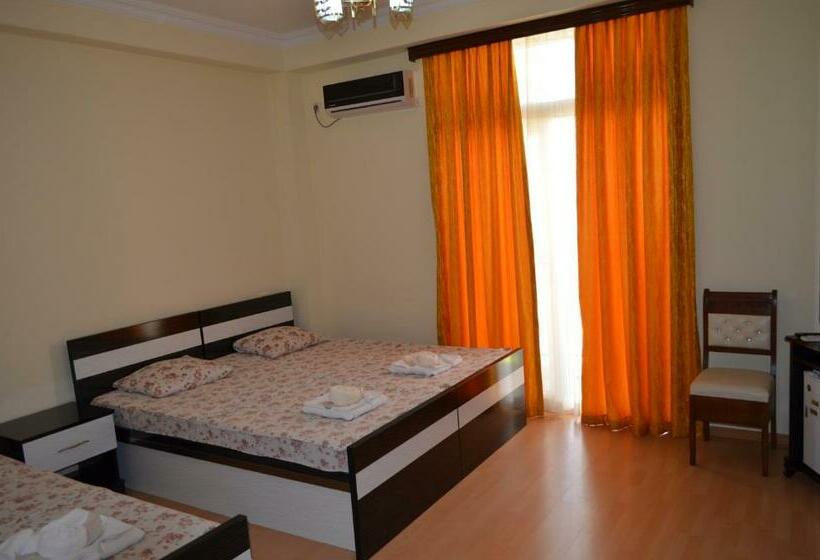 اتاق استاندارد سه نفره, Eurasia