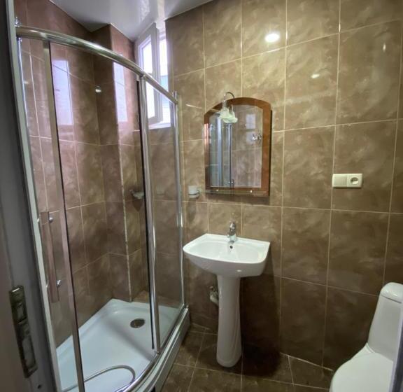 اتاق راحتی, Eurasia