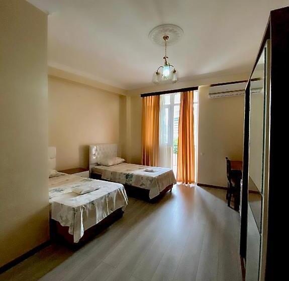 اتاق استاندارد با بالکن, Eurasia