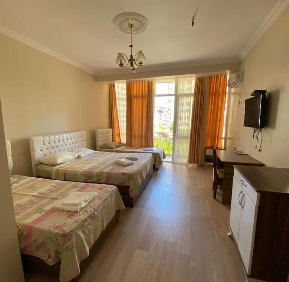 اتاق خانوادگی, Eurasia