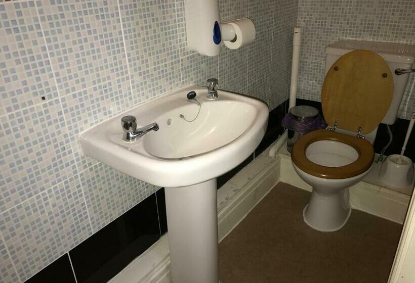 חדר משפחתי, Hello Roomz