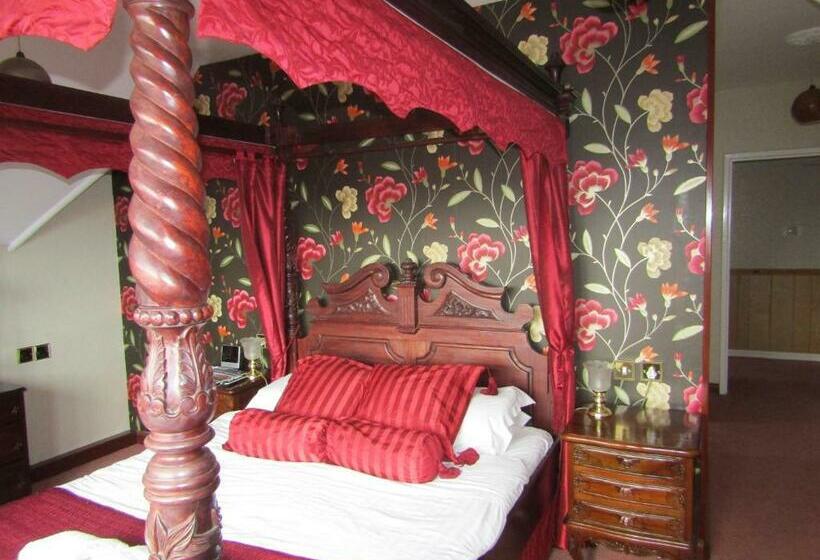 غرفة عائلية, Hunters Lodge