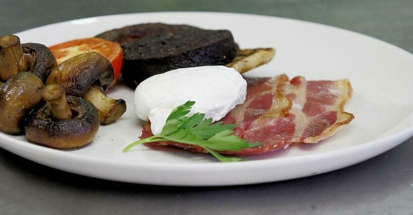 기본룸, Invergarry