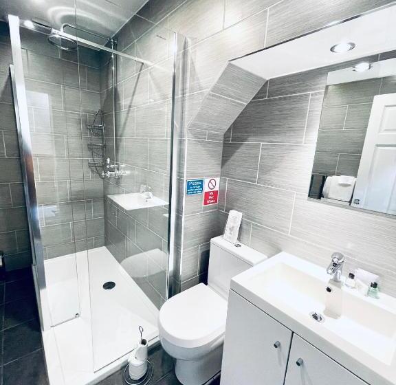 스탠다드 룸, Invergarry