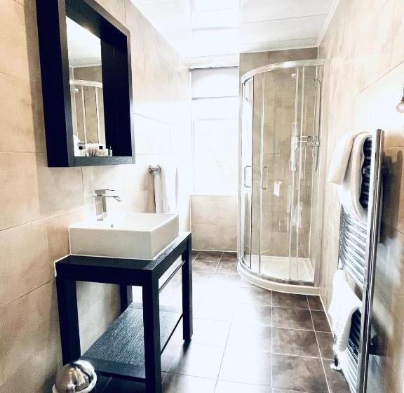 스탠다드 룸, Invergarry