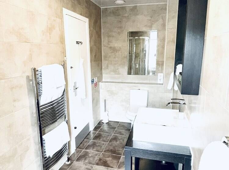 스탠다드 룸, Invergarry