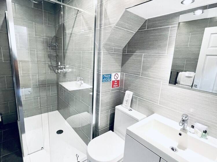 스탠다드 룸, Invergarry