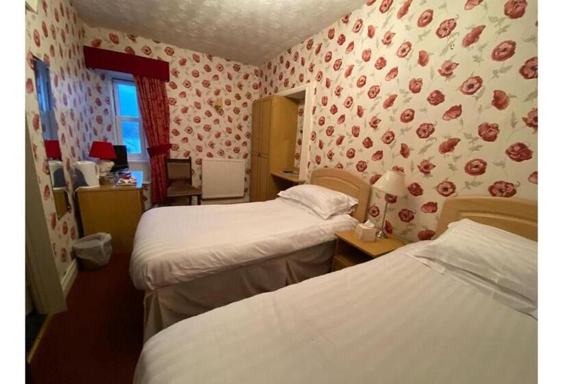 标准间, Lamphey Hall