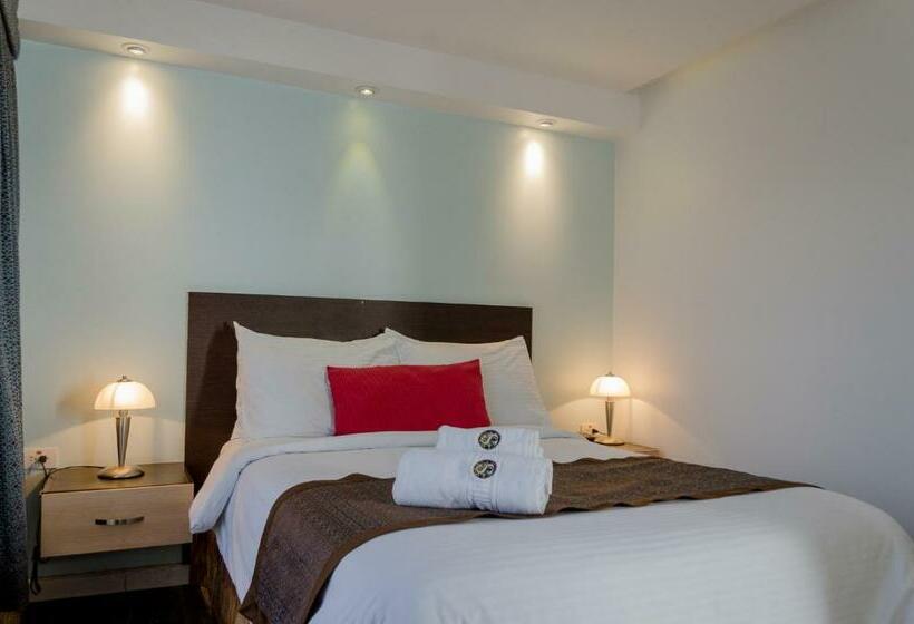 수피리어 룸, Shalom