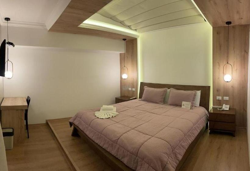 디럭스 룸, Shalom