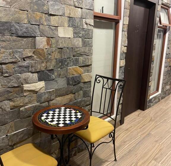 디럭스 룸, Shalom