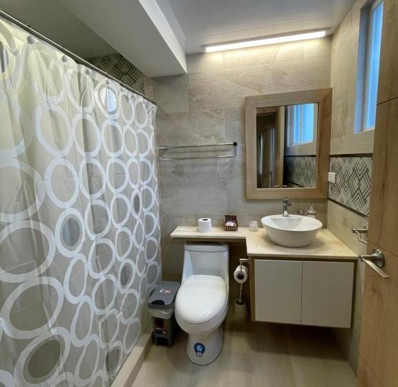 디럭스 룸, Shalom