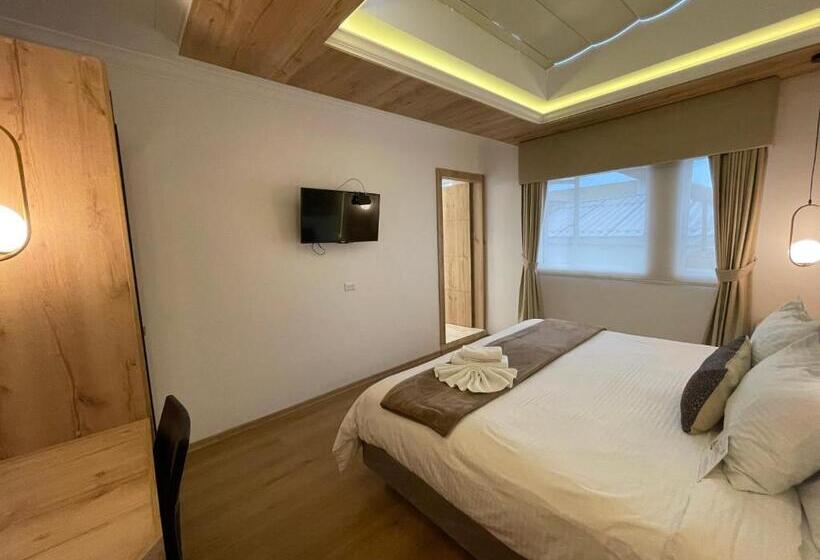 디럭스 룸, Shalom