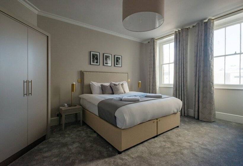 行政房间, The Burlington